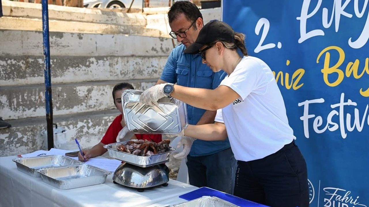 Antalya'da Aslan Balığı Avlama Yarışması Gerçekleştirildi