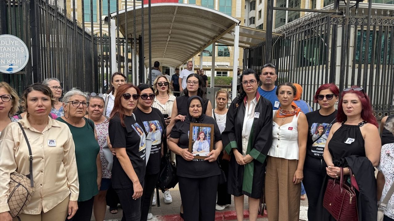 Antalya'da Eşini Öldüren Sanığın Yargılanmasına Devam Edildi