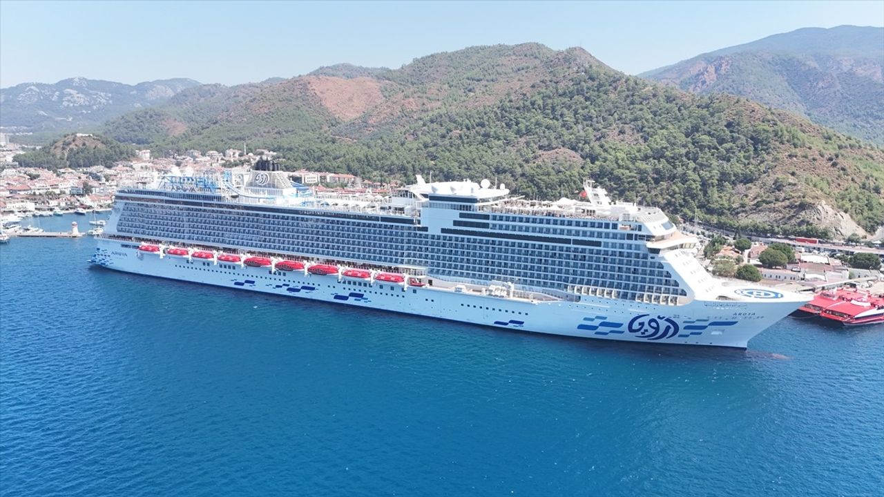 Aroya Kruvaziyeri 2.241 Yolcusuyla Marmaris'e Ulaştı