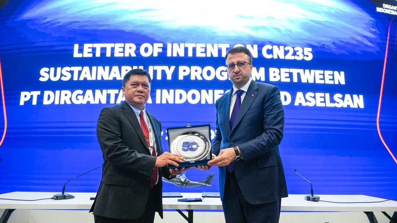 ASELSAN, Endonezya'nın CN235 Uçaklarına Aviyonik Sistemler Entegre Ediyor