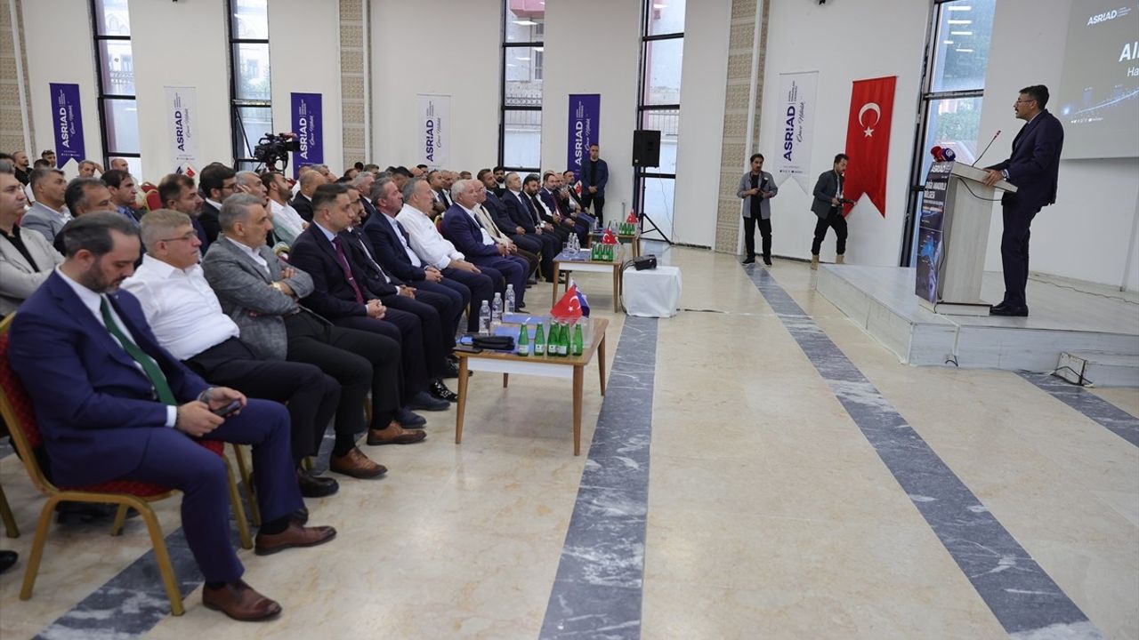 ASRİAD, Doğu Anadolu Yatırım Fırsatları Buluşması'nı Hakkari'de Gerçekleştirdi