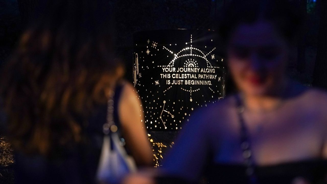 Astra Lumina Multimedya Gece Yürüyüşü Deneyimi İstanbul'da İlk Kez Başladı