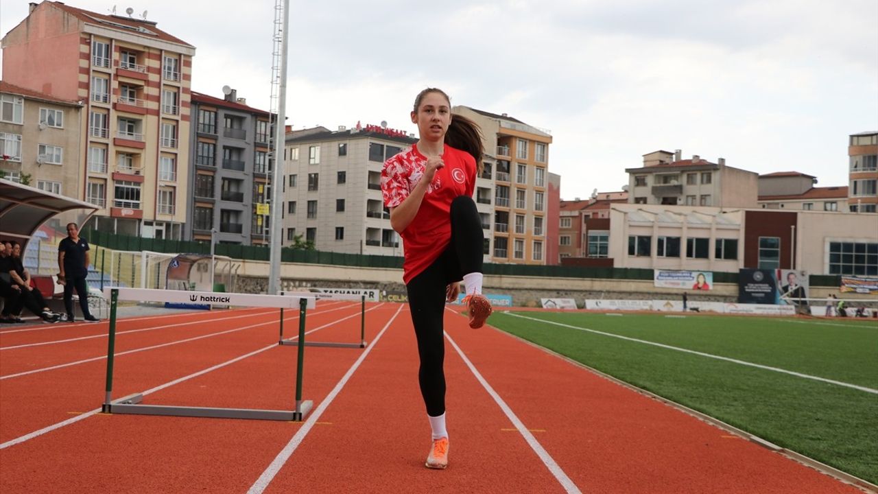 Ayşe Nazlı Aydın: 50 Madalya ile Atletizmdeki Başarılarına Devam Ediyor