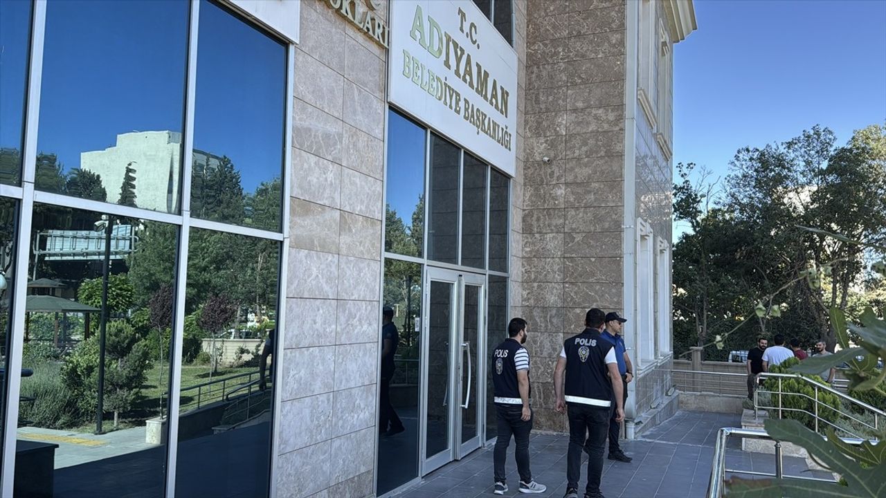 Aziz İhsan Aktaş Suç Örgütü Soruşturması: Adana ve Adıyaman Belediyelerinde Arama Yapıldı