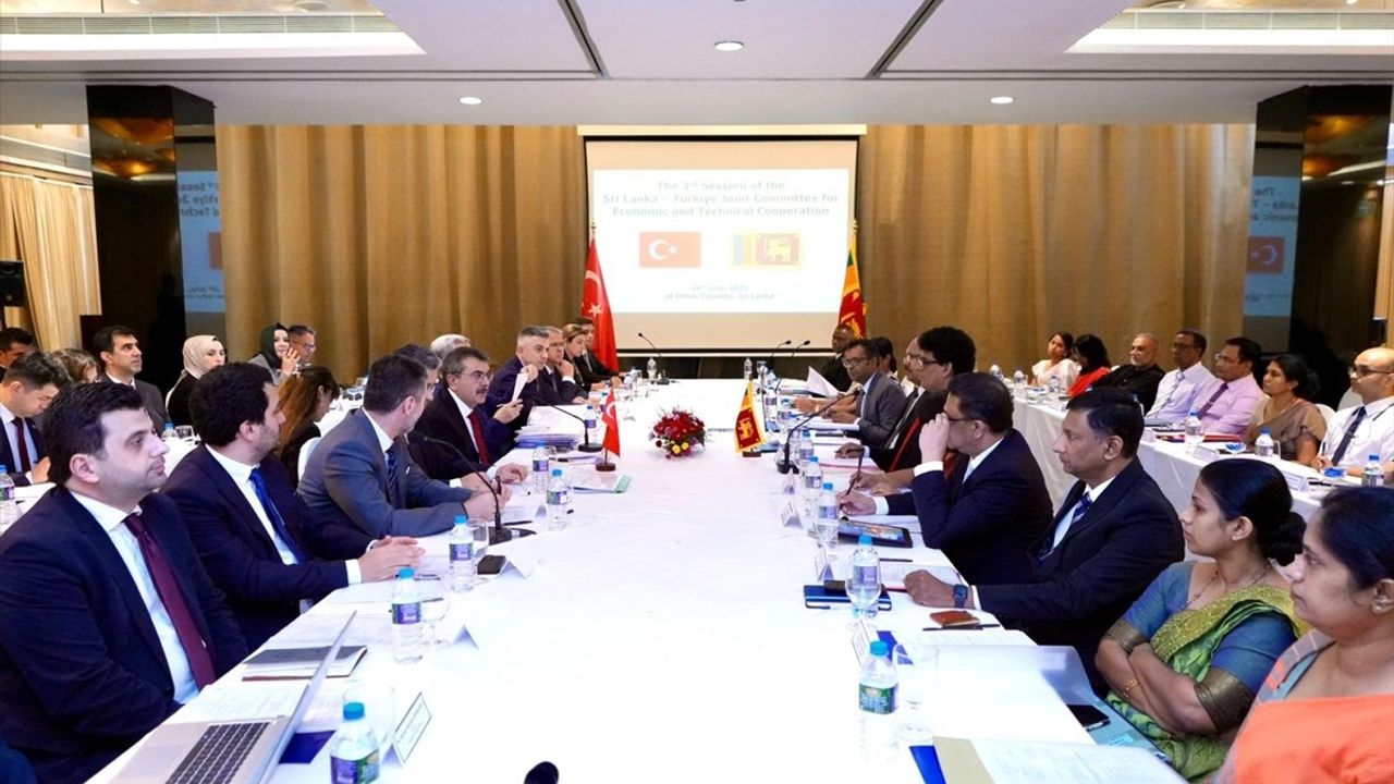 Bakan Tekin, Sri Lanka'da Ekonomik İşbirliğini Güçlendirdi