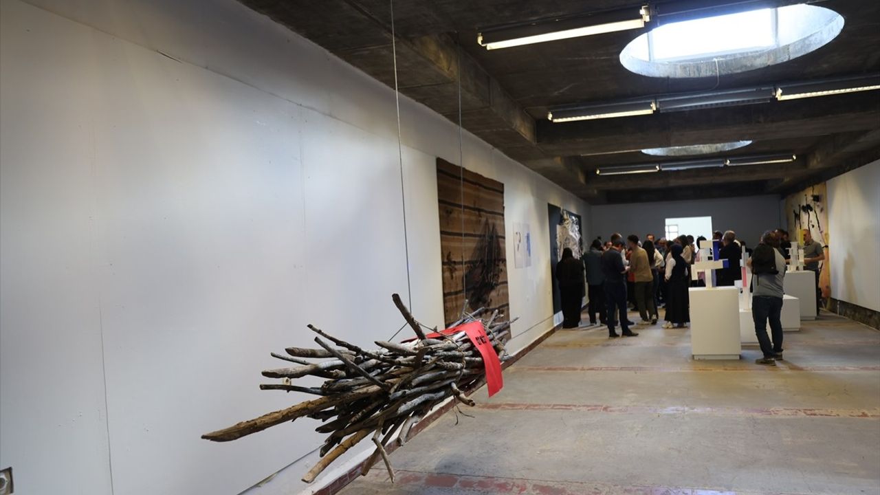 Baksı Müzesi'nde 'Ütopya Atölyeleri' ve 'Sessiz Hayaller Büyük Hikayeler' Sergileri Açıldı