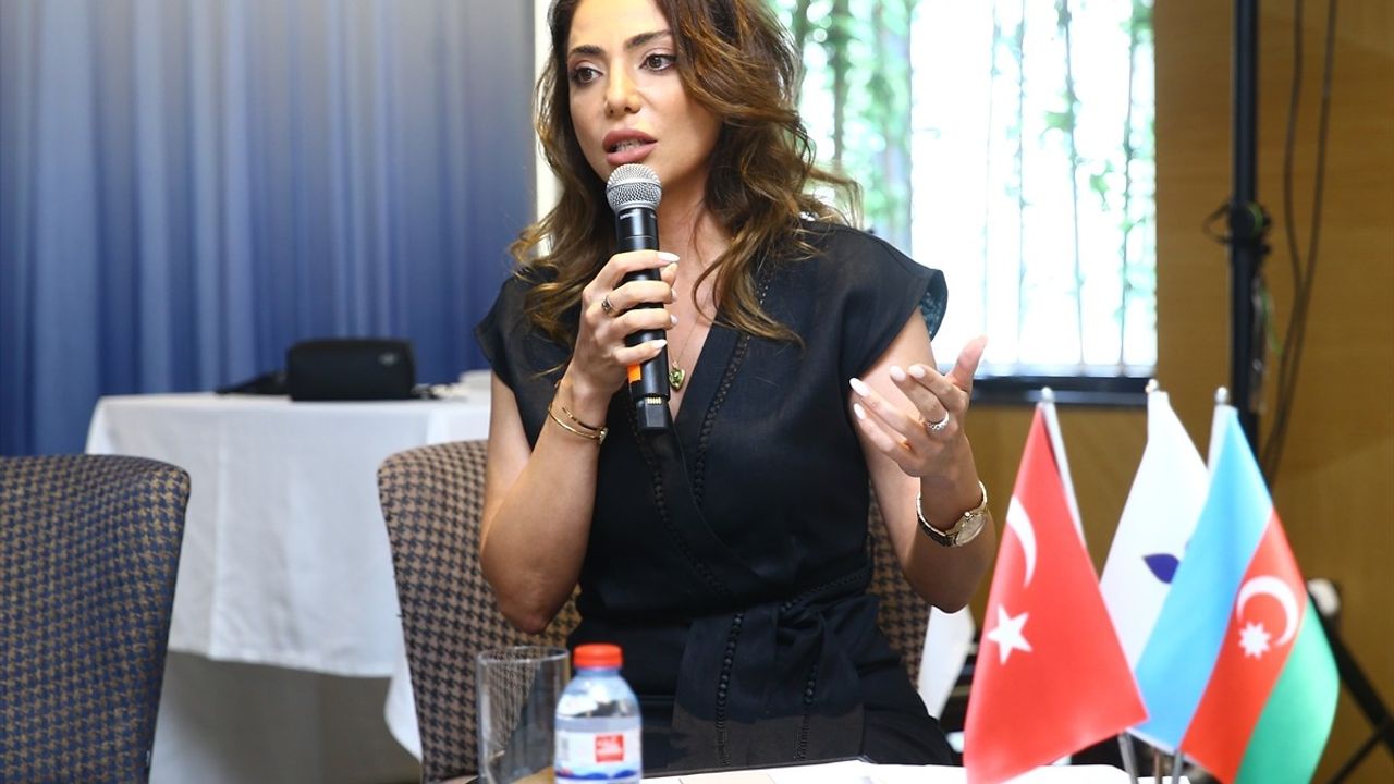 Bakü'de Türkiye-Azerbaycan Kardeşlik Forumu Düzenlendi