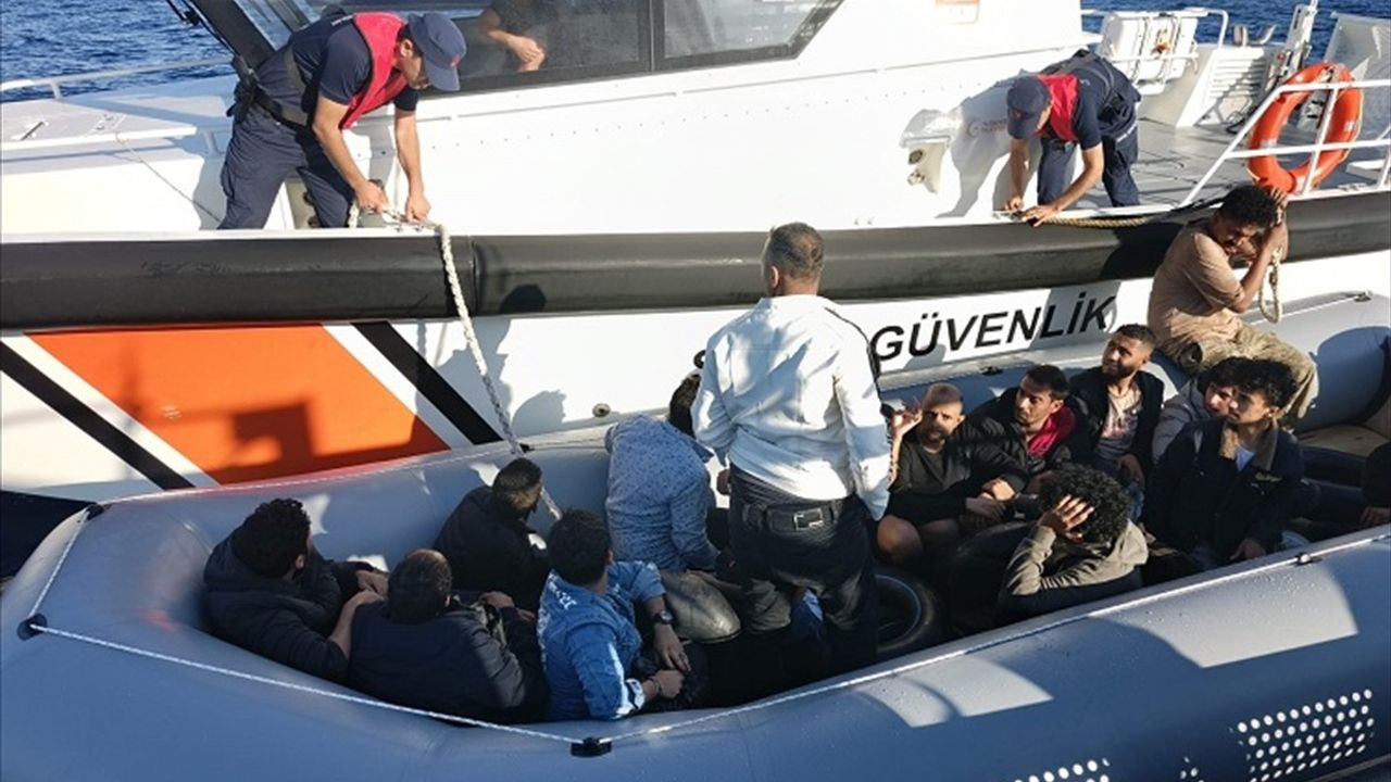 Balıkesir Açıklarında 16 Düzensiz Göçmen Yakalandı