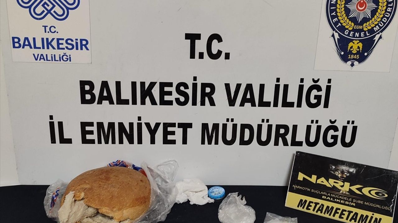 Balıkesir'de Ekmeğe Gizlenmiş Uyuşturucu Ele Geçirildi, 3 Şüpheli Tutuklandı