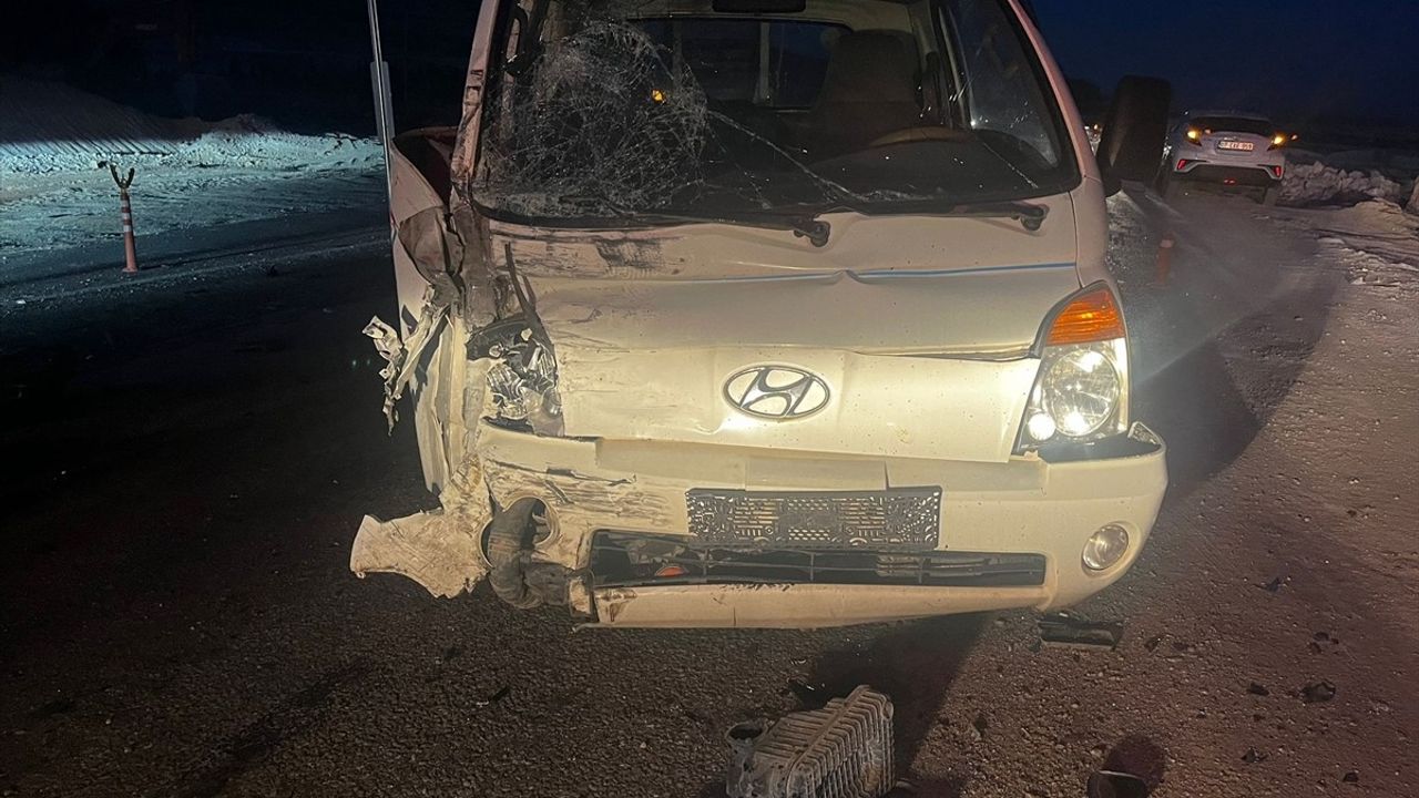 Balıkesir'de Zincirleme Trafik Kazası: 1 Ölüm, 7 Yaralı