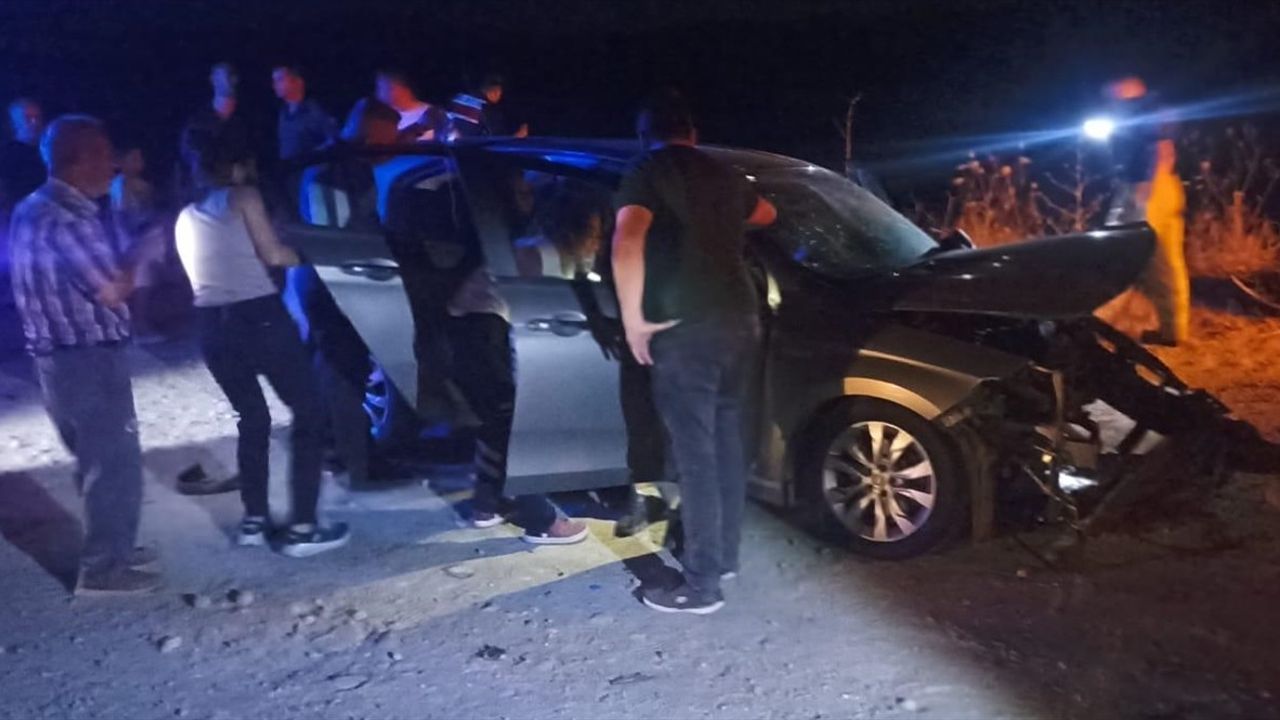 Balıkesir'de Zincirleme Trafik Kazası: 3 Ölü, 6 Yaralı