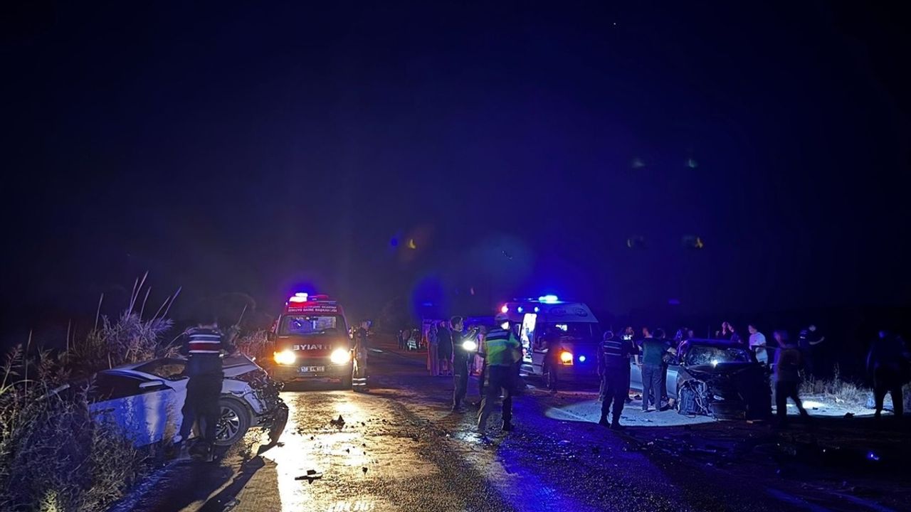 Balıkesir'de Zincirleme Trafik Kazasında 9 Yaralı