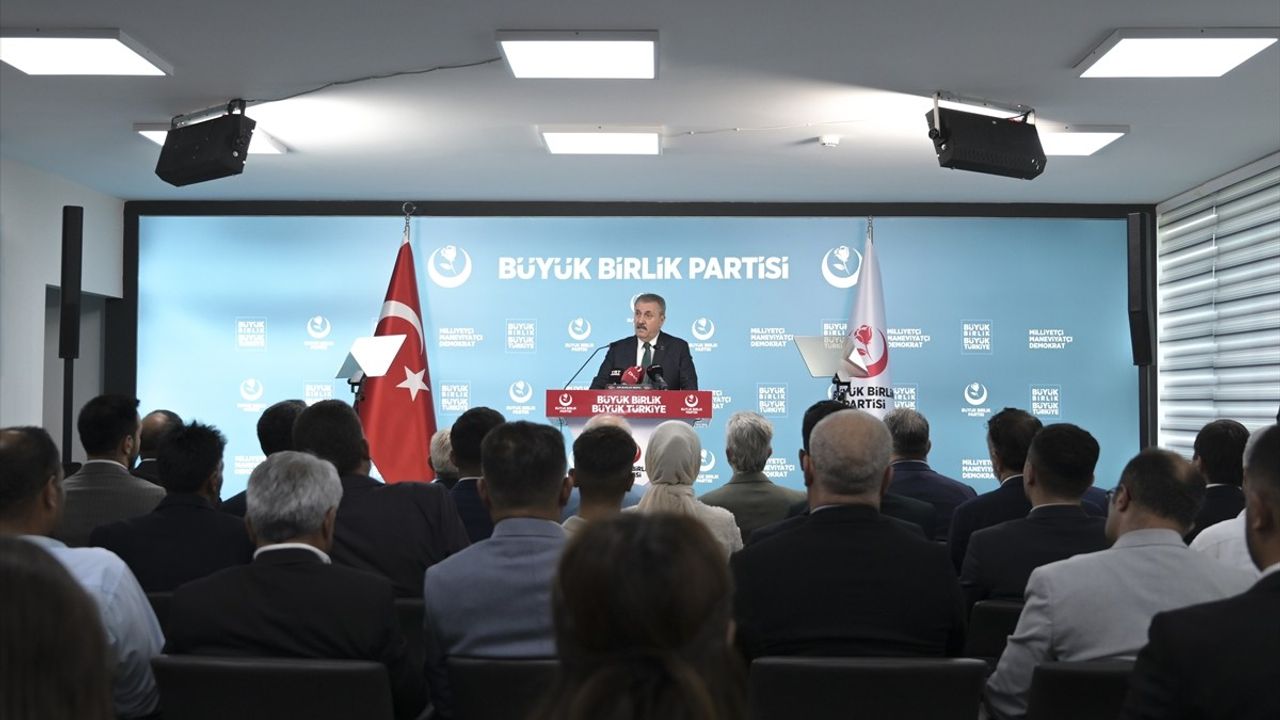 BBP Genel Başkanı Destici Orman Yangınları ve Cezalar Hakkında Açıklamalarda Bulundu