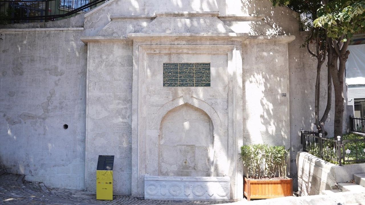 Beyoğlu'nda 17 Tarihi Çeşmenin Restorasyonu Tamamlandı