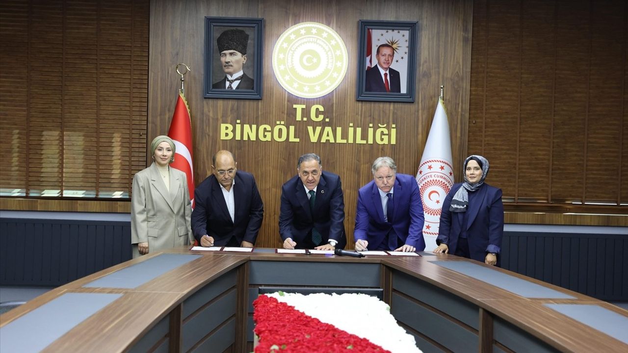Bingöl'de 12 Derslikli Okul İnşası İçin Protokol İmzalandı
