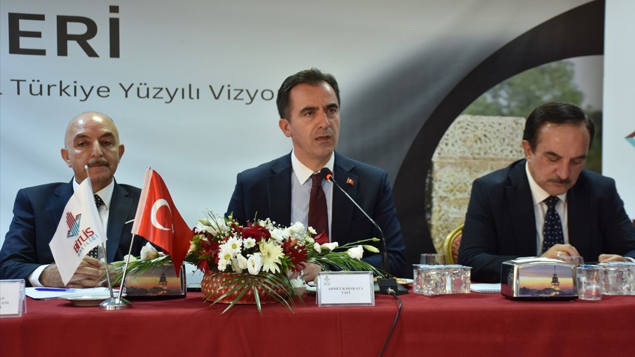 Bitlis'te 'Türkiye Sohbetleri' Toplantısı Gerçekleştirildi