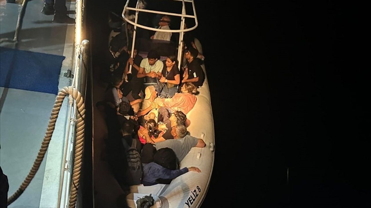 Bodrum Açıklarında 27 Düzensiz Göçmen ve 2 Kaçakçı Yakalandı