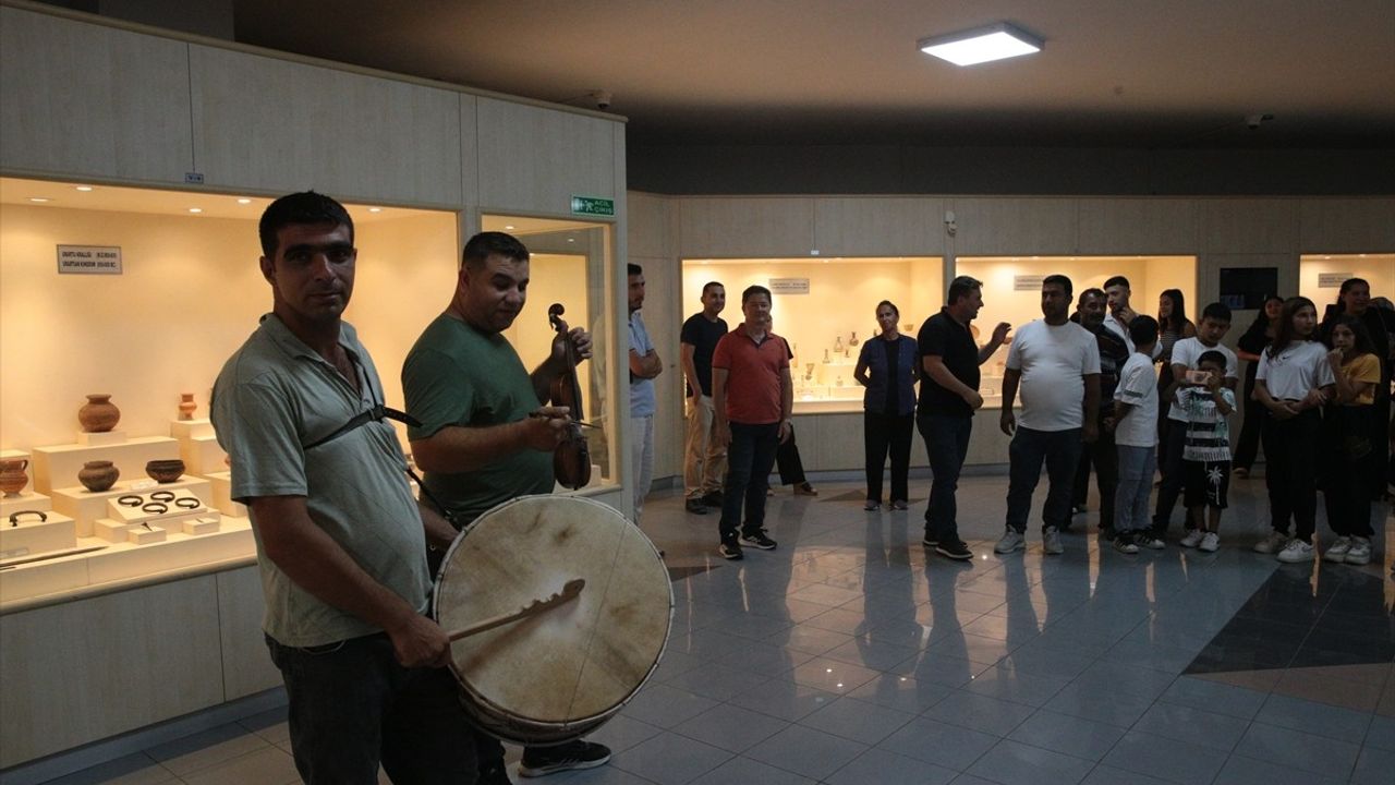 Bolu'da Roman Vatandaşlardan Kültürel Etkinlik: Müzede Çiftetelli Düzenlendi