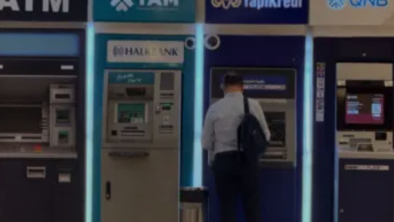 Bugün ATM'ye gidecekler dikkat! O işlemi yapmadan para çekmek yasaklandı 