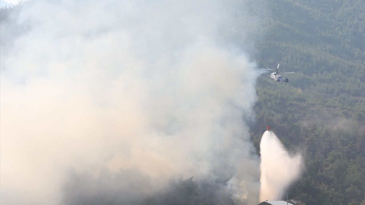 Bursa'da Gürsu ile Kestel Arasındaki Orman Yangınına Müdahale Devam Ediyor