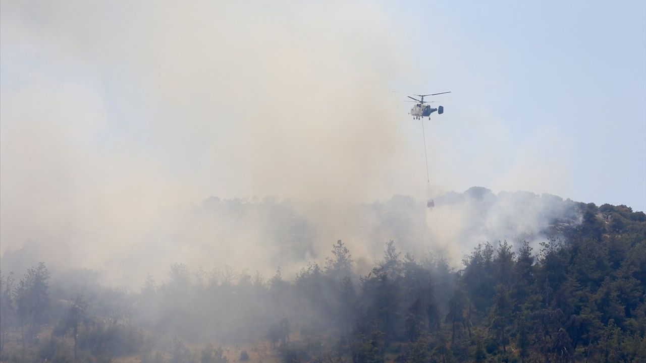 Bursa'da Gürsu ile Kestel Arasındaki Orman Yangınına Müdahale Devam Ediyor