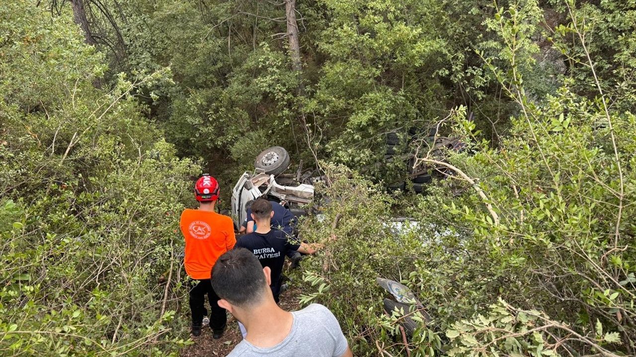 Bursa'daki Orman Yangını Bölgesine Su Taşıyan Tanker Devriildi: 3 Kişi Hayatını Kaybetti