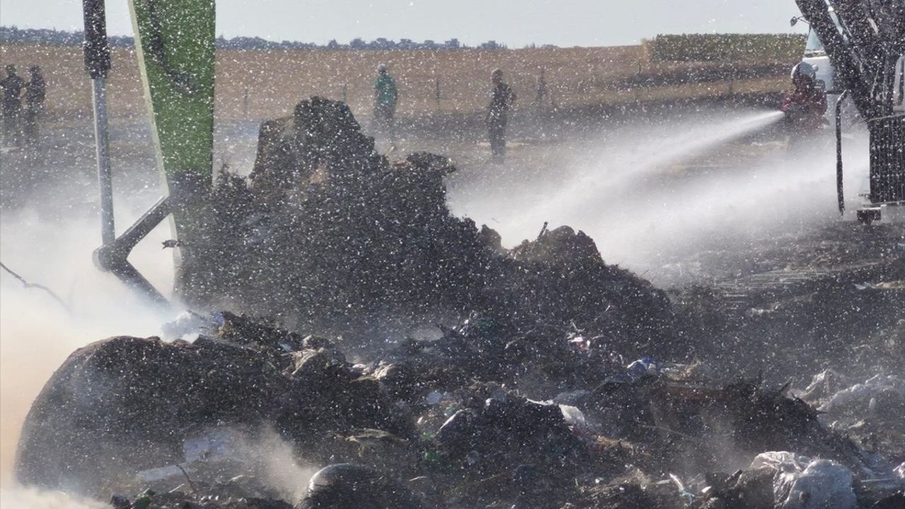 Büyükçekmece'de Otluk Alanda Çıkan Yangın Kontrol Altına Alındı
