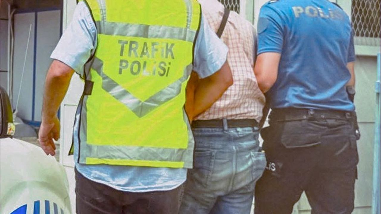 Çanakkale'de Sosyal Medyada Müstehcen Paylaşımlarıyla Gözaltına Alınan Şüpheli Tutuklandı