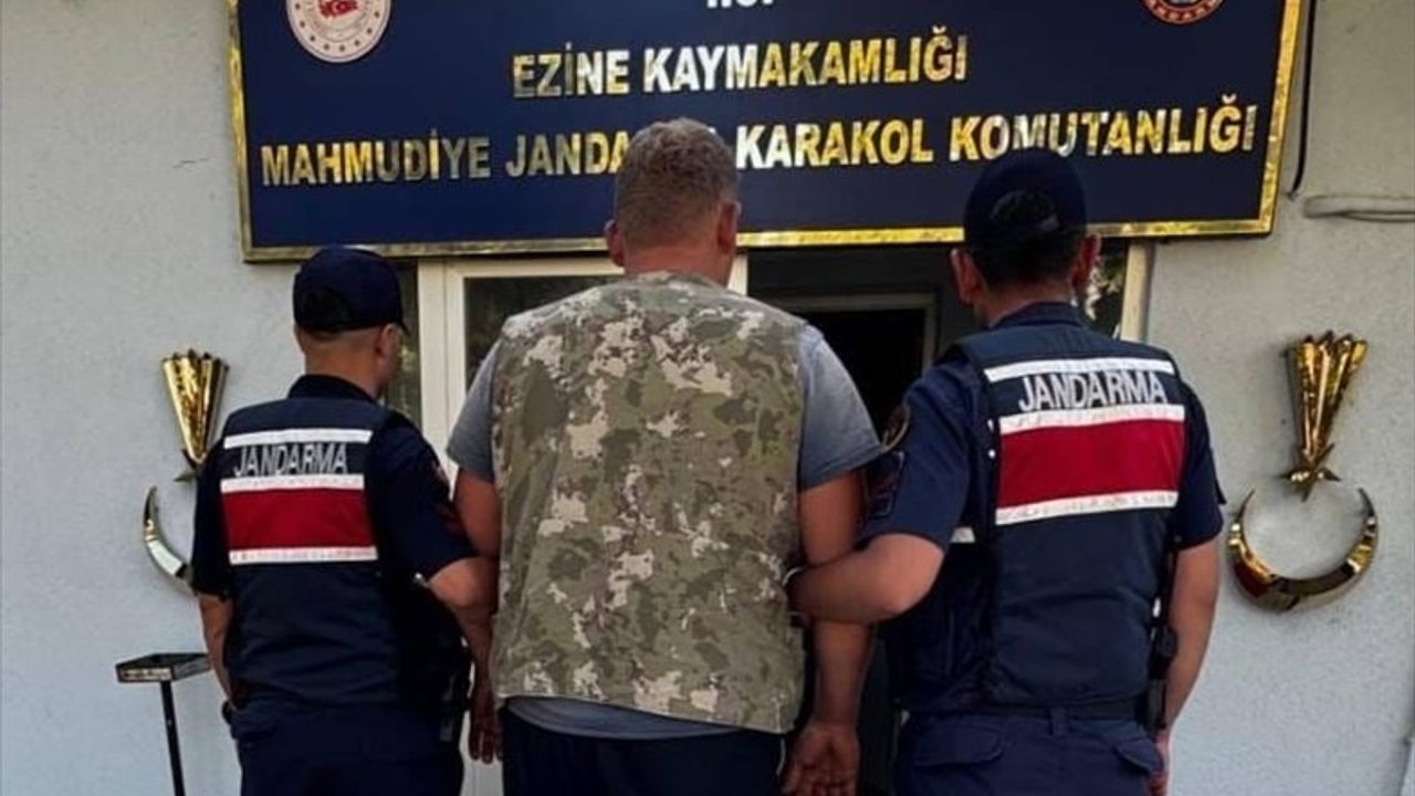 Çanakkale'de Yangına Neden Olan Balya Makinesi Operatörüne Adli İşlem Başlatıldı