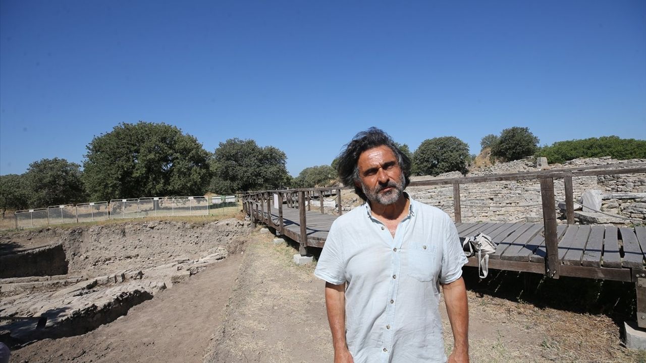 Çanakkale'deki Troya Kazıları Troya Savaşı'nın İzlerini Araştırıyor