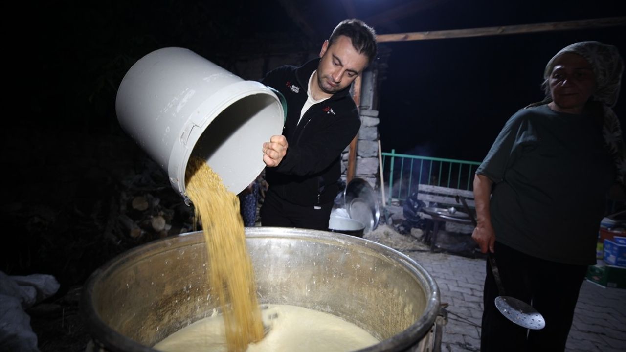 Çankırı'da Asırlık İmece Usulü Keşkek Geleneği Devam Ediyor