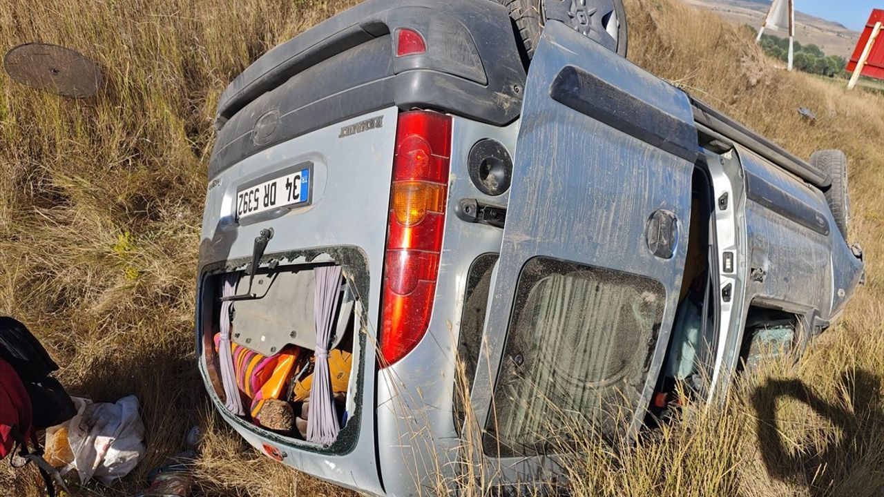 Çankırı'da Hafif Ticari Araç Devri: 1 Ölü, 2 Yaralı