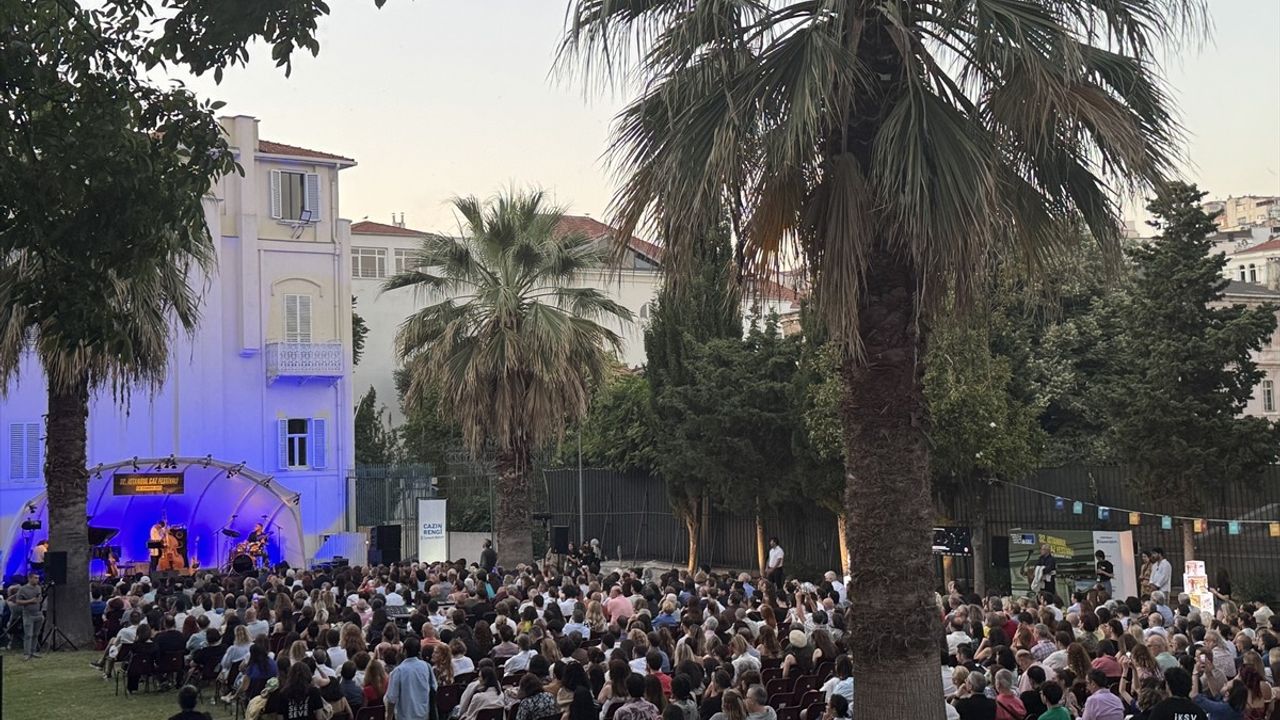 Chiara Civello, İstanbul Caz Festivali Kapsamında İtalya Başkonsolosluğu'nda Konser Verdi
