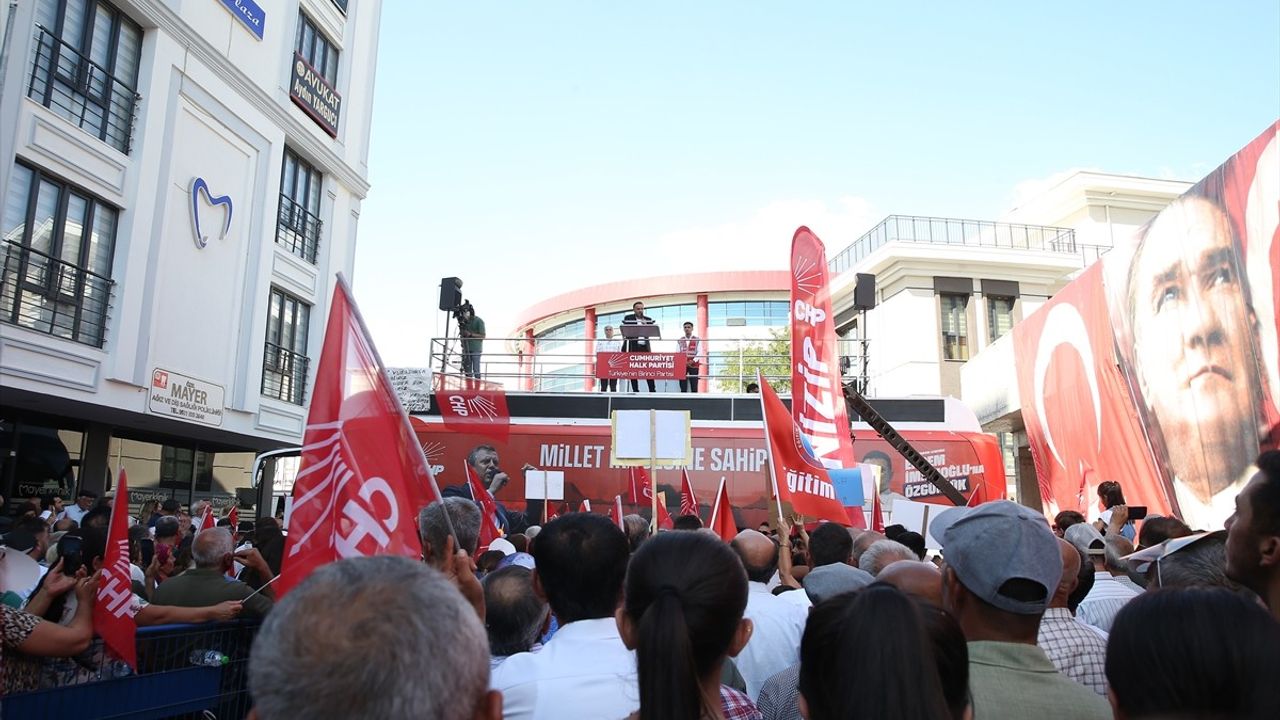 CHP Genel Başkanı Özgür Özel, Adıyaman'da Halk Buluşması Düzenledi