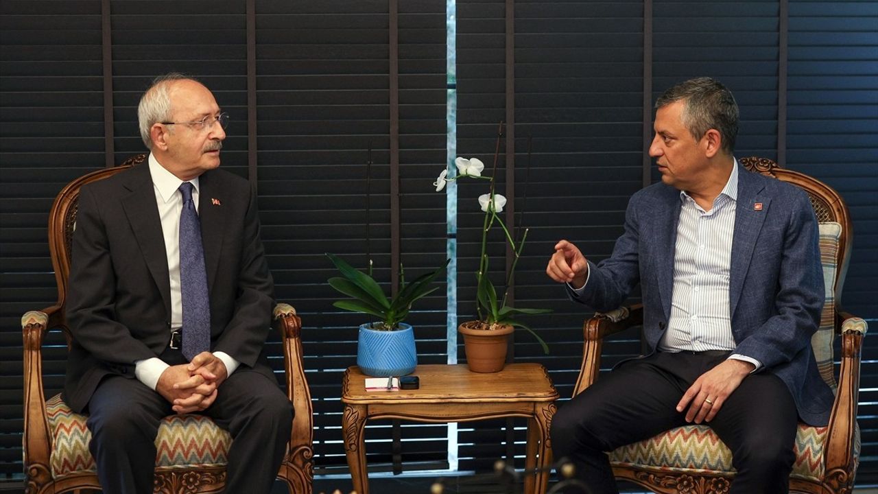 CHP Genel Başkanı Özgür Özel'den Kemal Kılıçdaroğlu'na Taziye Ziyareti