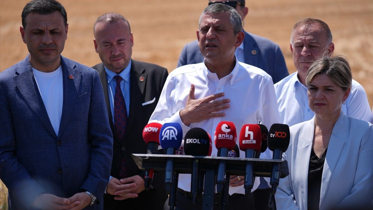 CHP Genel Başkanı Özgür Özel, Ekrem İmamoğlu'nu Cezaevinde Ziyaret Etti