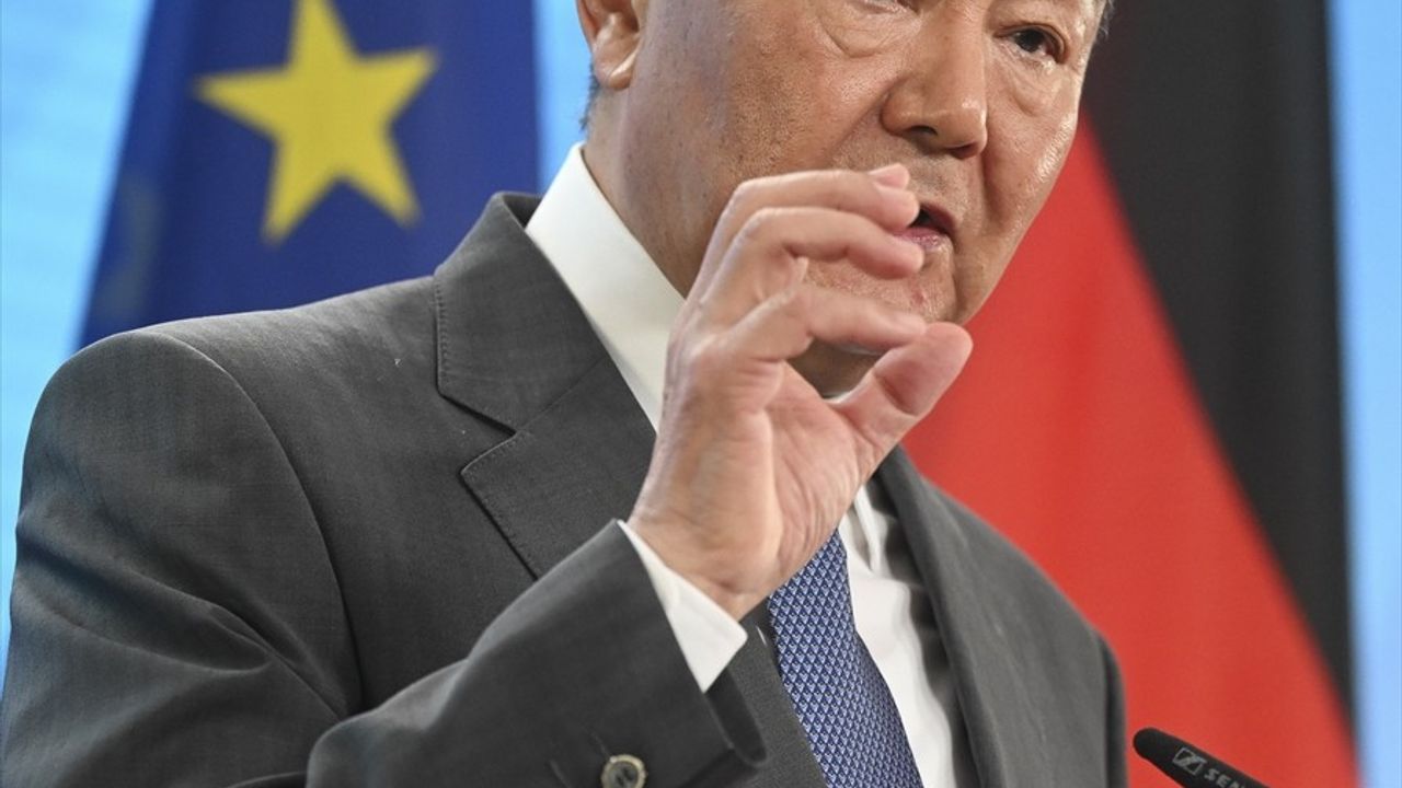 Çin Dışişleri Bakanı Vang: Nadir Toprak Elementleri İhracatında Sorun Yok