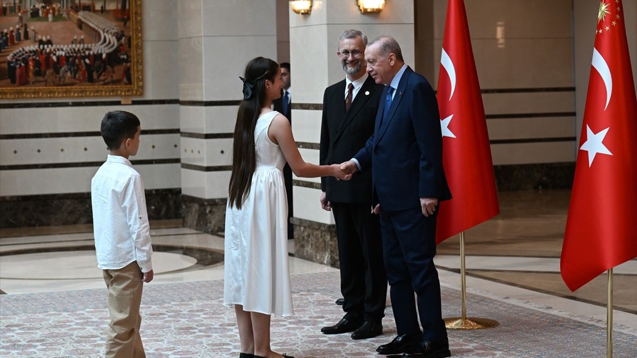 Cumhurbaşkanı Erdoğan, Dört Ülkenin Büyükelçilerini Kabul Etti