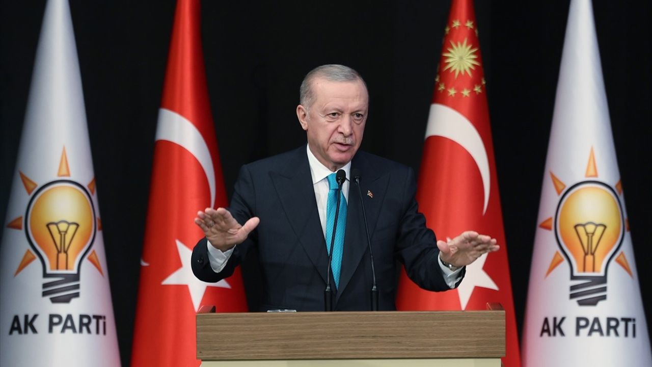 Cumhurbaşkanı Erdoğan, Genişletilmiş İl Başkanları Toplantısı'nda Mesajlar Verdi