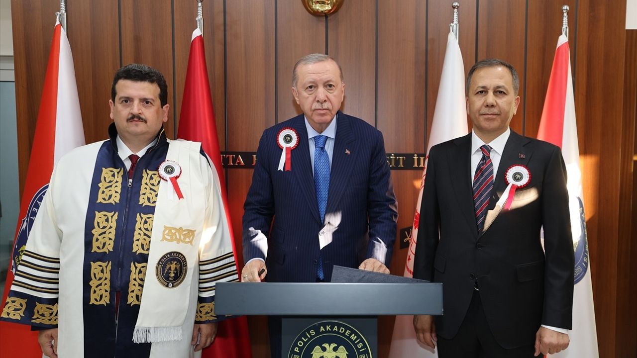 Cumhurbaşkanı Erdoğan, Polis Akademisi Mezuniyet Töreni'nde Açıklamalarda Bulundu