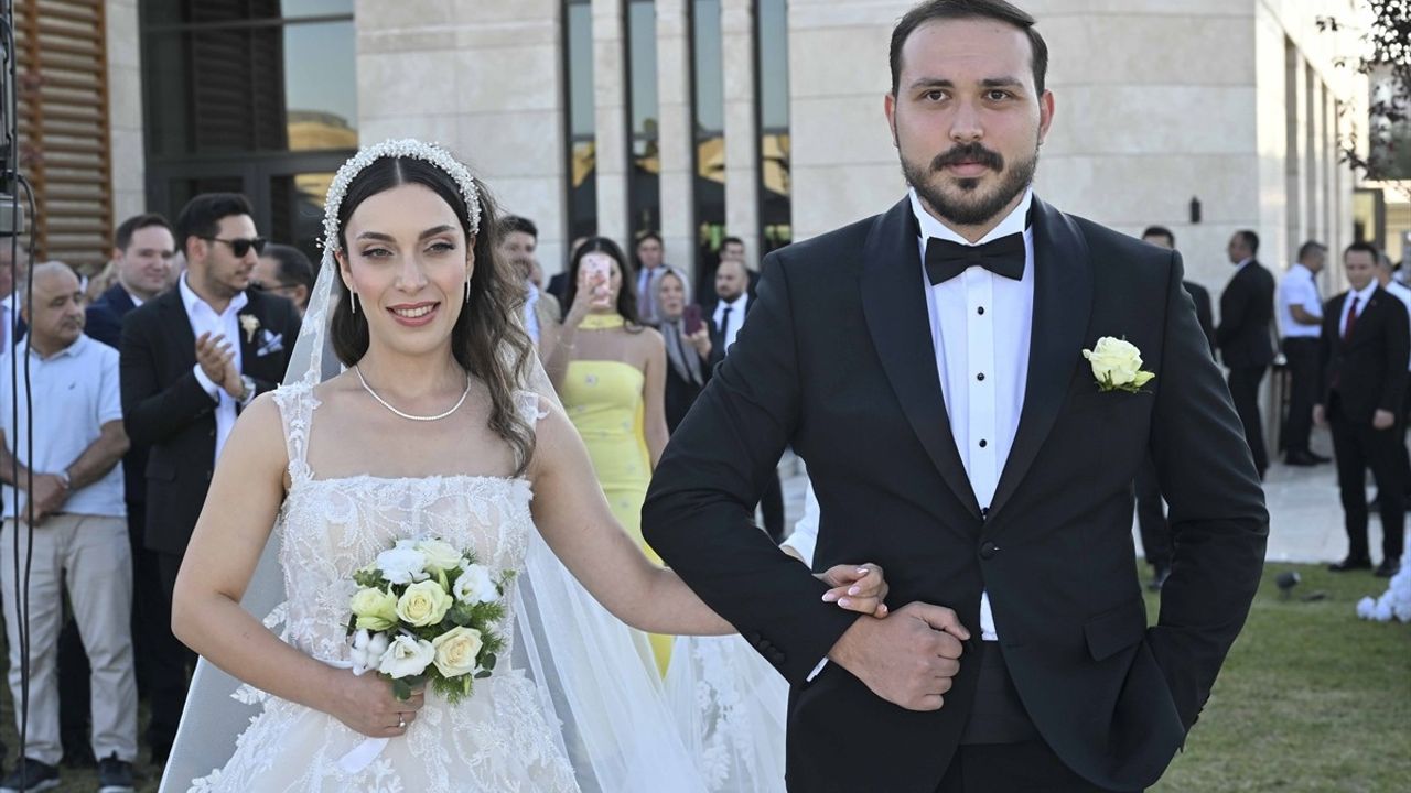 Danıştay Başsavcısı Cevdet Erkan'ın Kızı Aybeniz Erkan ile Bahadır Erdem Evlendi