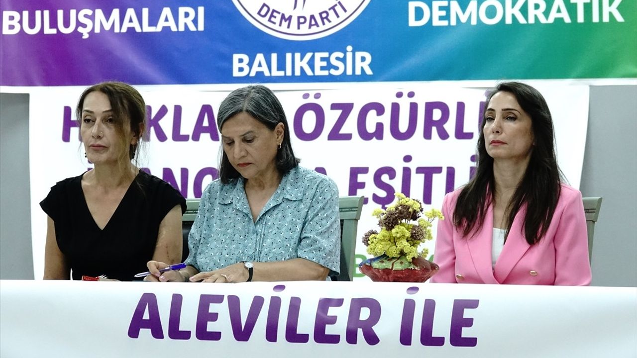 DEM Parti Eş Genel Başkanı Hatimoğulları, Barış ve Demokratik Toplum Buluşması'na Katıldı