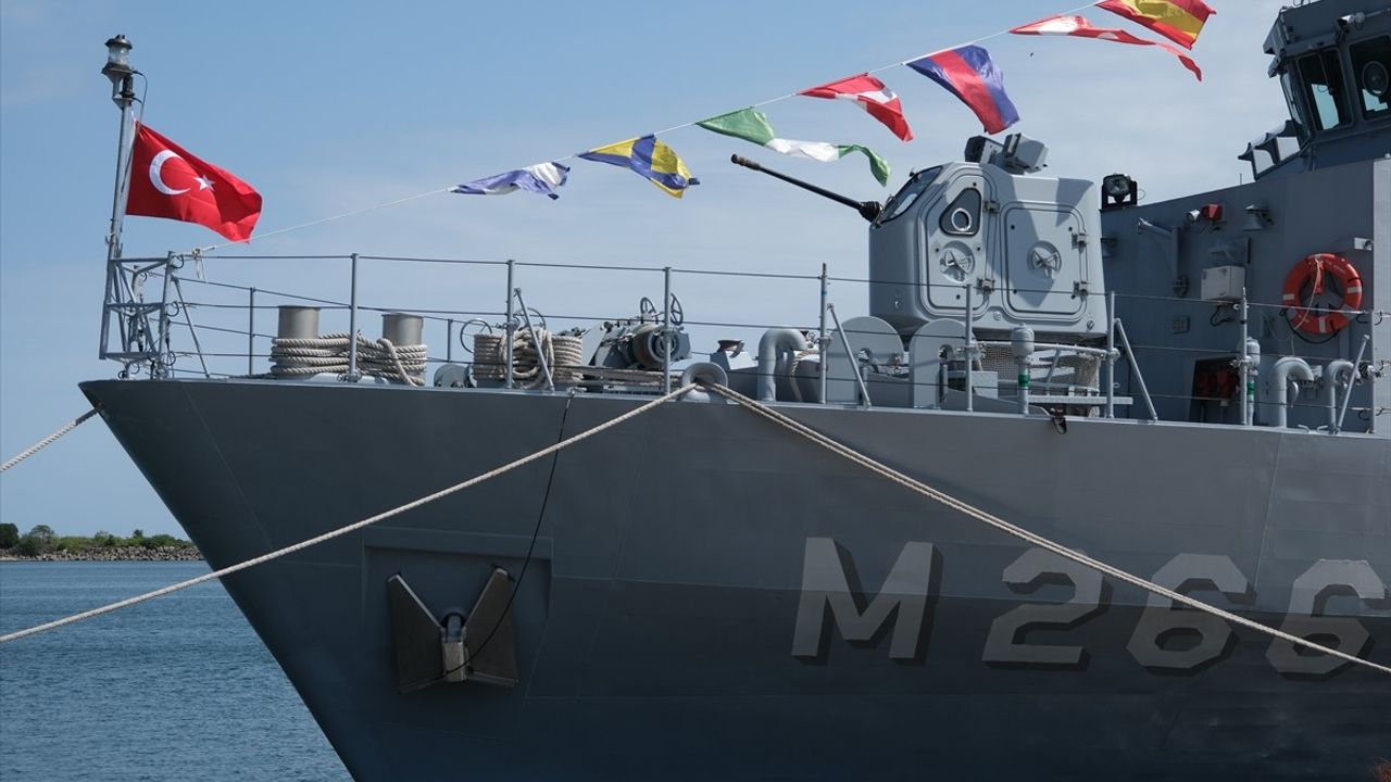 Denizcilik ve Kabotaj Bayramı'nda 'TCG Amasra' Gemisi Kırklareli'nde Ziyarete Açıldı