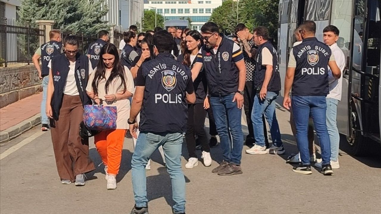 Denizli'de Dolandırıcılık Operasyonunda 9 Şüpheli Tutuklandı