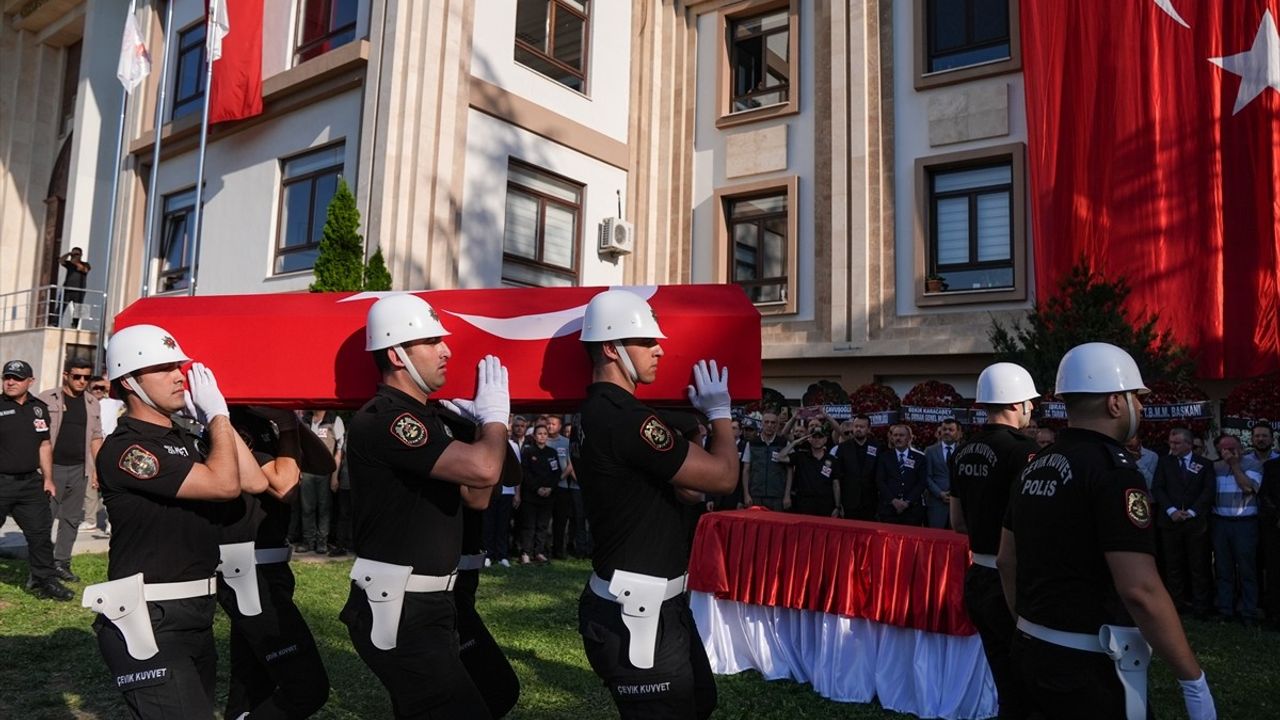 Denizli'de Orman Yangınında Şehit Olan İşçiler İçin Tören Düzenlendi