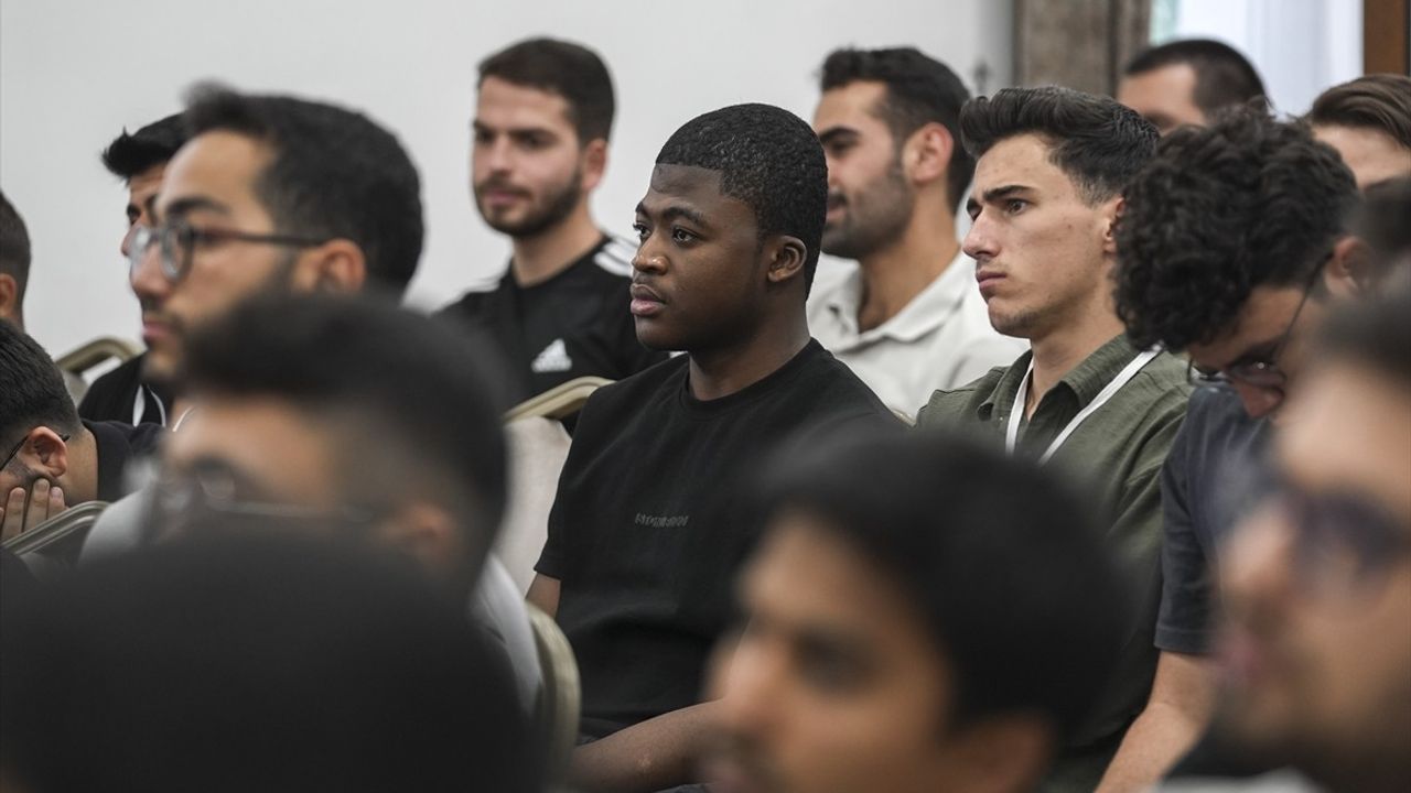 Diyanet İşleri Başkan Yardımcısı Burhan İşliyen, 2025 Yaz Kampları'nda Gençlerle Buluştu