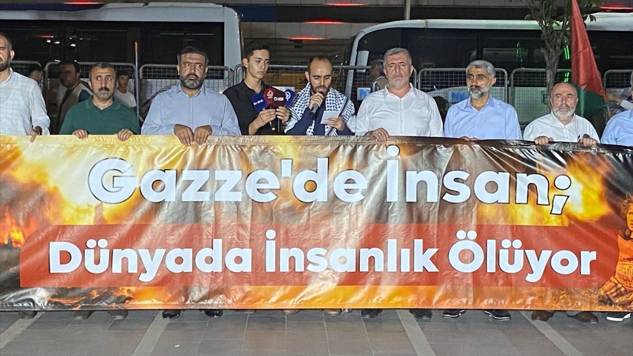 Diyarbakır'da Gazze'ye Yönelik Saldırılar Protesto Edildi