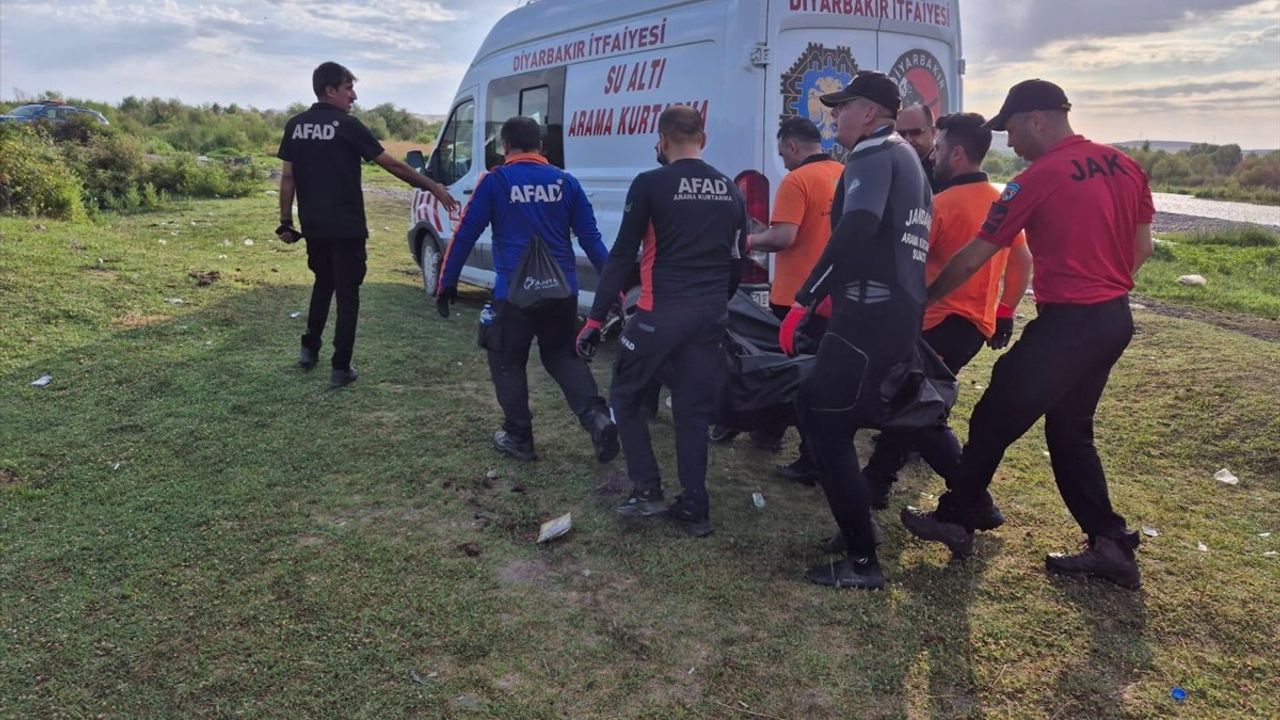 Diyarbakır'da Kardeşini Kurtarmak İsterken Kaybolan Genç Bulundu