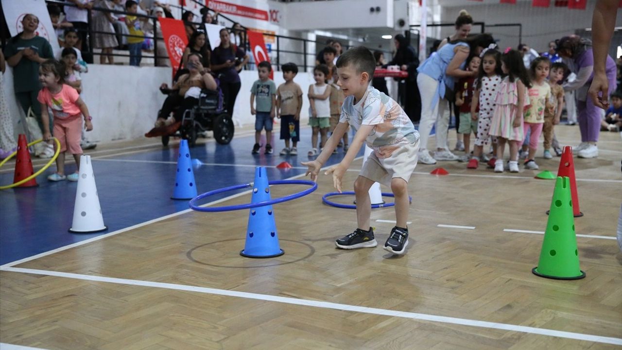 Diyarbakır ve Şırnak'ta GSB Spor Okulları ile Engelsiz Spor Okulları Açıldı