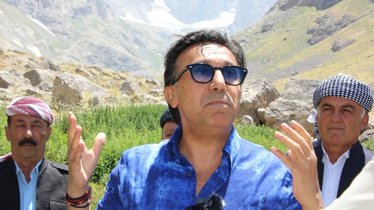 Dosso Dossi, Hakkari'nin Doğal Güzelliklerini Tanıtmak İçin Klip Çekiyor